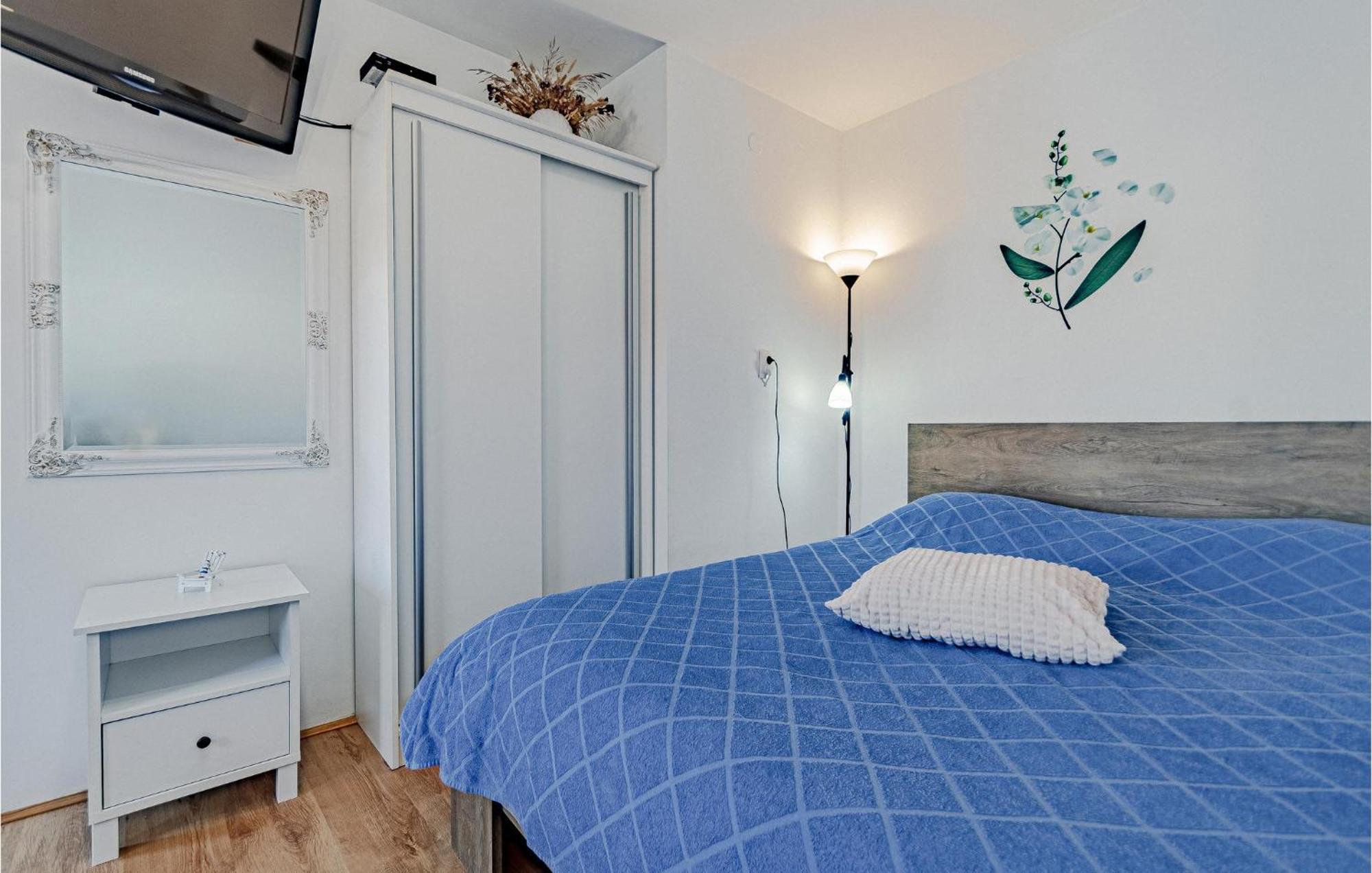 Stunning Apartment In Racisce With Wifi Extérieur photo