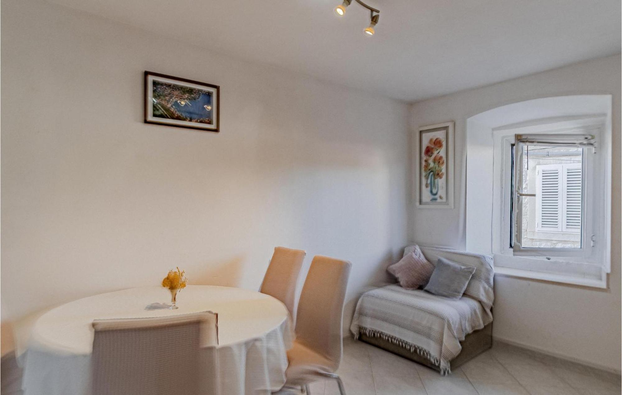 Stunning Apartment In Racisce With Wifi Extérieur photo