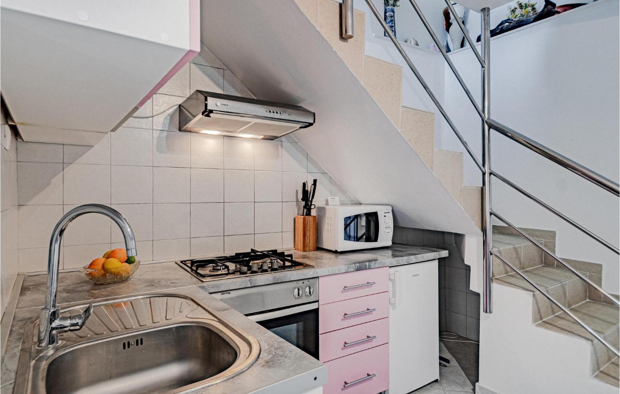 Stunning Apartment In Racisce With Wifi Extérieur photo