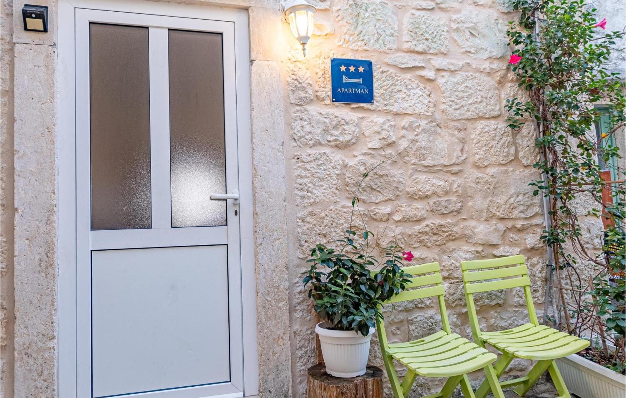 Stunning Apartment In Racisce With Wifi Extérieur photo
