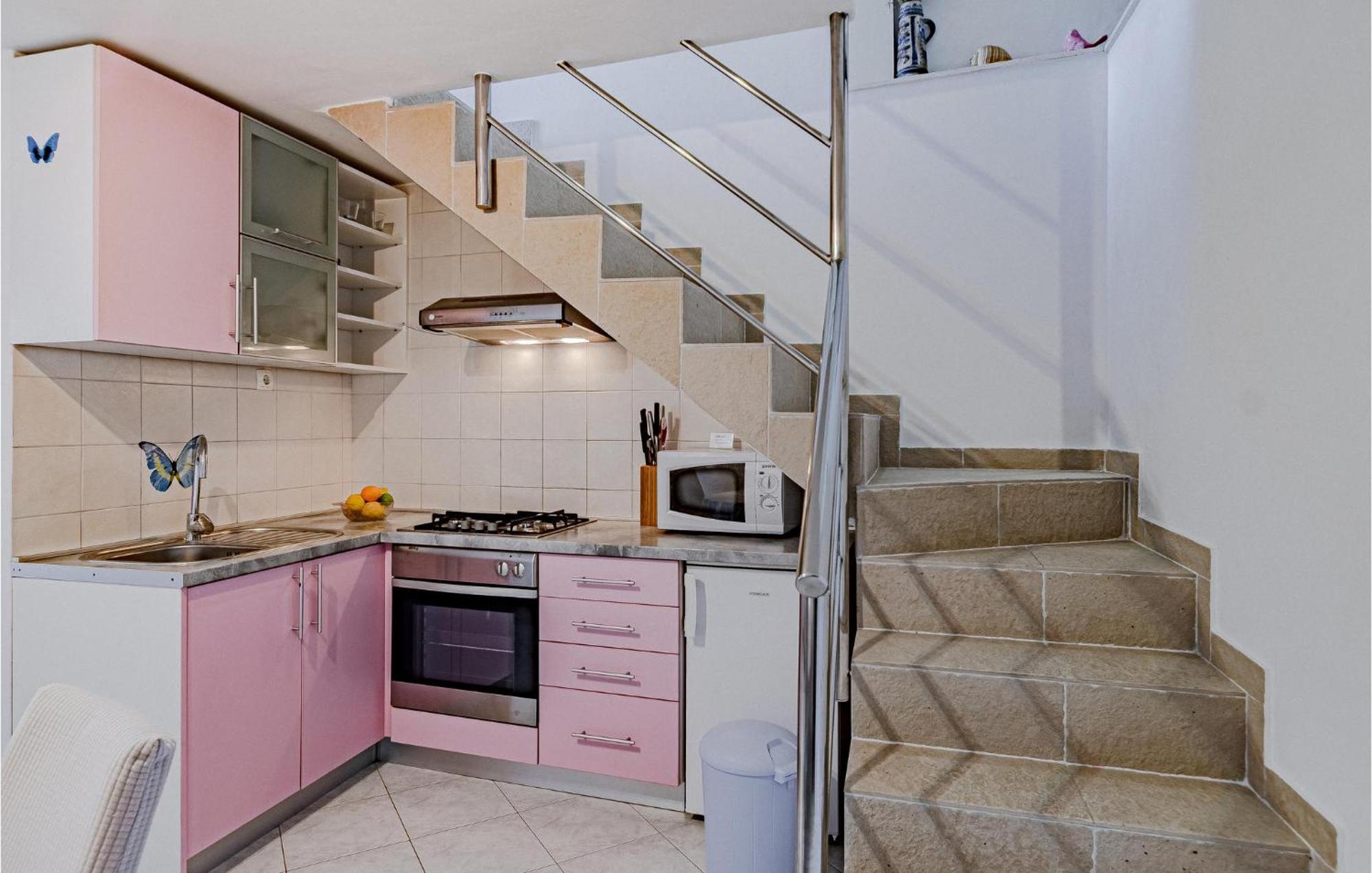 Stunning Apartment In Racisce With Wifi Extérieur photo
